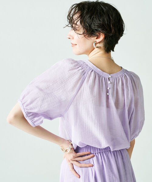 NOLLEY’S Sophi（ノーリーズソフィ）の「◇【WEB限定】カラミワッシャー2WAYパール釦ブラウス（シャツ/ブラウス・レディース・ライトブルー/ブラック/イエロー/ブルー/ラベンダー・38）」の4枚目の写真
