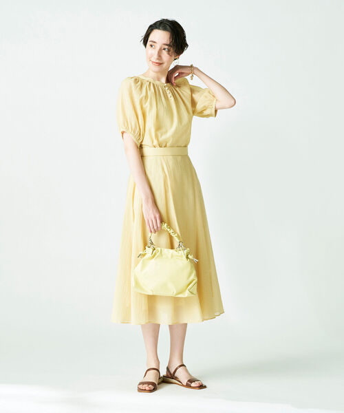 NOLLEY’S Sophi（ノーリーズソフィ）の「◇【WEB限定】カラミワッシャー2WAYパール釦ブラウス（シャツ/ブラウス・レディース・ライトブルー/ブラック/イエロー/ブルー/ラベンダー・38）」の21枚目の写真