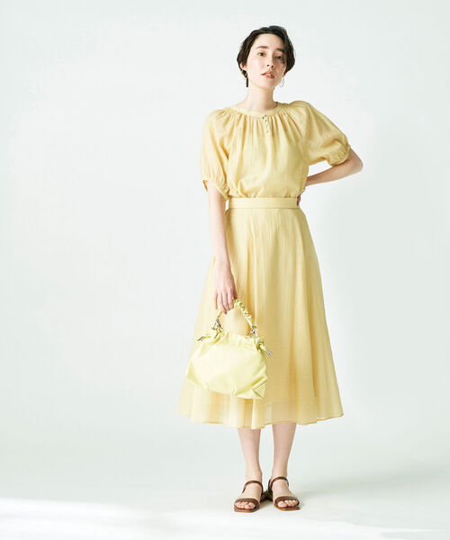 NOLLEY’S Sophi（ノーリーズソフィ）の「◇【WEB限定】カラミワッシャー2WAYパール釦ブラウス（シャツ/ブラウス・レディース・ライトブルー/ブラック/イエロー/ブルー/ラベンダー・38）」の20枚目の写真
