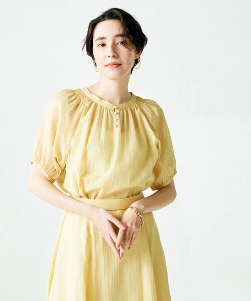 NOLLEY’S Sophi（ノーリーズソフィ）の「◇【WEB限定】カラミワッシャー2WAYパール釦ブラウス（シャツ/ブラウス・レディース・ライトブルー/ブラック/イエロー/ブルー/ラベンダー・38）」の18枚目の写真