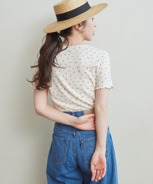 CHILD WOMAN(チャイルドウーマン)の「フライス小花プリント 半袖プルオーバー(Tシャツ/カットソー・レディース・アイボリー/ブルー・FREE)」の13枚目の写真