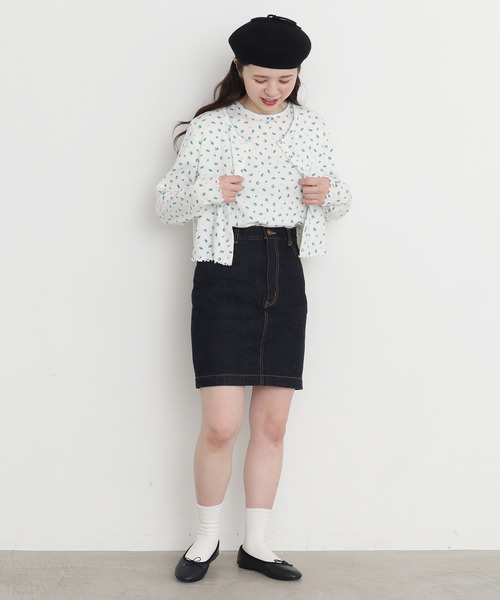 CHILD WOMAN(チャイルドウーマン)の「フライス小花プリント 半袖プルオーバー(Tシャツ/カットソー・レディース・アイボリー/ブルー・FREE)」の8枚目の写真
