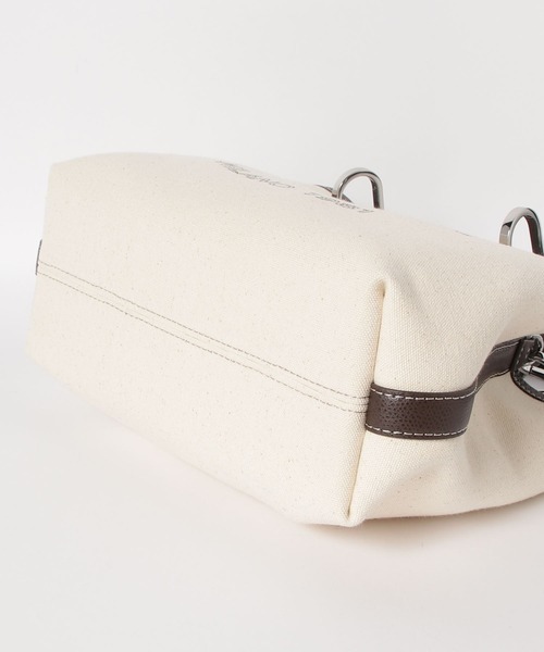 EMPORIO ARMANI（エンポリオアルマーニ）の「【エンポリオ アルマーニ】ハンドバッグ ファブリック製 ロゴプリント ポーチ付き（ハンドバッグ・レディース・ベージュ・FREE）」の6枚目の写真