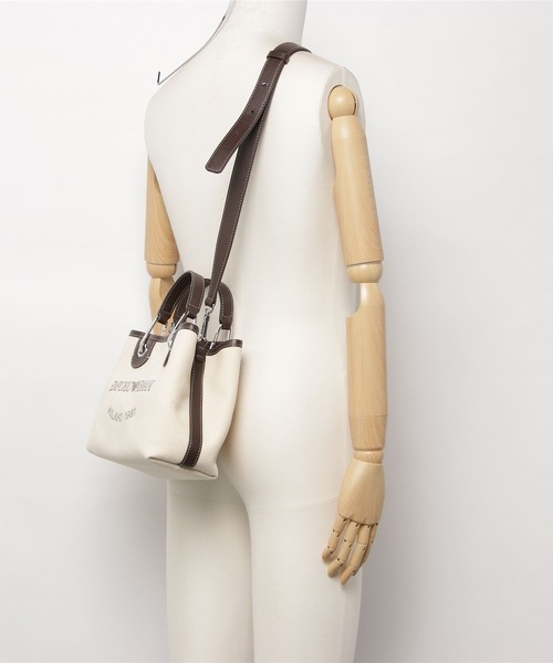 EMPORIO ARMANI（エンポリオアルマーニ）の「【エンポリオ アルマーニ】ハンドバッグ ファブリック製 ロゴプリント ポーチ付き（ハンドバッグ・レディース・ベージュ・FREE）」の3枚目の写真