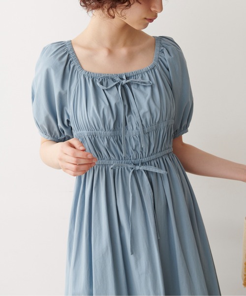 FREE'S MART（フリーズマート）の「◆シャーリングギャザーウエストマークワンピース（ワンピース・レディース・イエロー/ブルー/ブラック・SMALL/MEDIUM）」の5枚目の写真