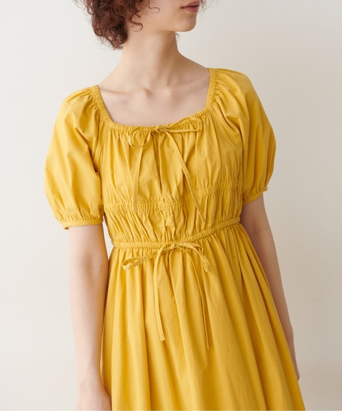 FREE'S MART（フリーズマート）の「◆シャーリングギャザーウエストマークワンピース（ワンピース・レディース・イエロー/ブルー/ブラック・SMALL/MEDIUM）」の6枚目の写真
