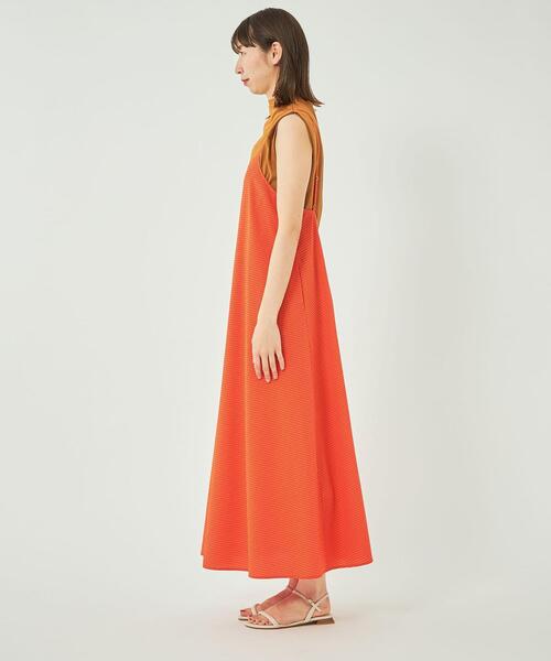 green label relaxing（グリーンレーベルリラクシング）の「【WEB限定】［ TALL /H166㎝～］サッカー キャミ ワンピース（ワンピース・レディース・オフホワイト/オレンジ/ネイビー・TALL）」の9枚目の写真