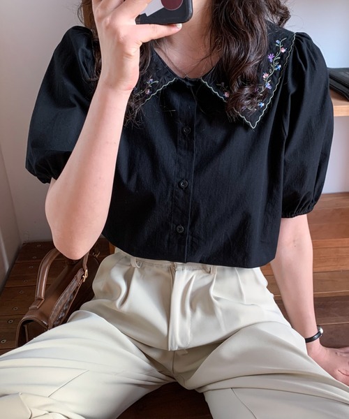Diosfront(ディオスフロント)の「刺繍衿付デザインパフスリーブシャツブラウス(シャツ/ブラウス・レディース・サックスブルー/ホワイト/ブラック・S/M)」の5枚目の写真