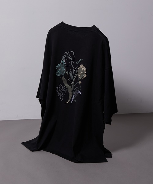 iisy（イージー）の「【 iisy 】ウェーブフラワーバックプリントTEE（Tシャツ/カットソー・メンズ・ホワイト/ダークグリーン/ブラック・S/M/L/XL）」の2枚目の写真