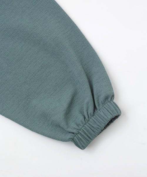 X-girl（エックスガール）の「CROSS JACQUARD CARDIGAN/ボリュームスリーブ/ショート丈 フード付きカーディガン/パーカー（カーディガン/ボレロ・レディース・ブラック/ホワイト/ダークグリーン・ONE SIZE）」の18枚目の写真