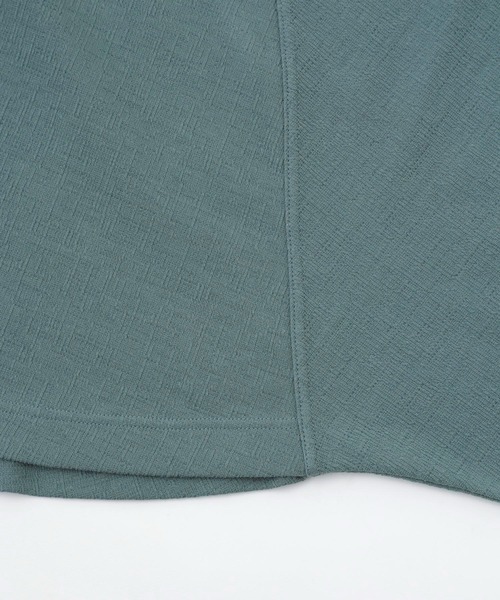 X-girl（エックスガール）の「CROSS JACQUARD CARDIGAN/ボリュームスリーブ/ショート丈 フード付きカーディガン/パーカー（カーディガン/ボレロ・レディース・ブラック/ホワイト/ダークグリーン・ONE SIZE）」の19枚目の写真