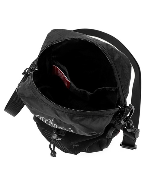 Manhattan Portage（マンハッタンポーテージ）の「Greenway Mini-Shoulder Bag Ripstop Nylon（ショルダーバッグ・メンズ・ブラック・X-SMALL）」の10枚目の写真