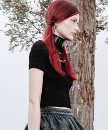 BLACK SHORT-SLEEVED FITTED KNIT TOP