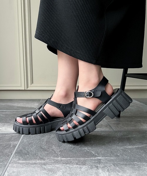 AMOUR BOX(アムールボックス)の「トラックソールグルカサンダル(サンダル・レディース・ブラック/ホワイト・36/37/38/39/40)」の8枚目の写真