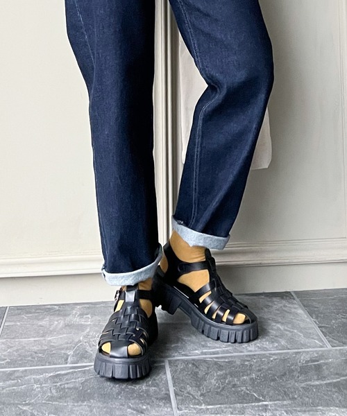 AMOUR BOX(アムールボックス)の「トラックソールグルカサンダル(サンダル・レディース・ブラック/ホワイト・36/37/38/39/40)」の10枚目の写真