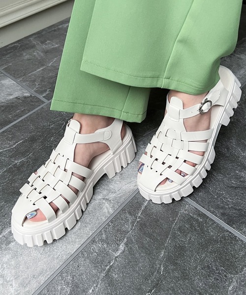 AMOUR BOX(アムールボックス)の「トラックソールグルカサンダル(サンダル・レディース・ブラック/ホワイト・36/37/38/39/40)」の6枚目の写真