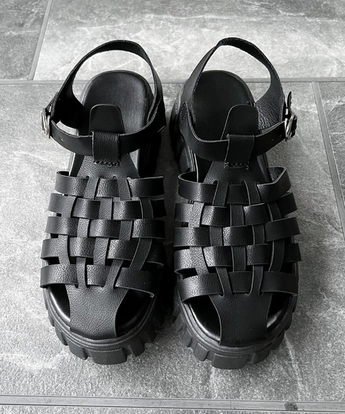 AMOUR BOX(アムールボックス)の「トラックソールグルカサンダル(サンダル・レディース・ブラック/ホワイト・36/37/38/39/40)」の19枚目の写真