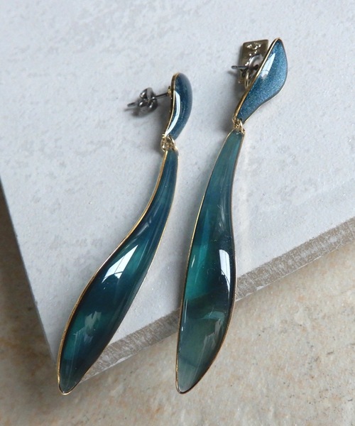 The Rule(ザルール)の「The Rule ザルール:Veronica pierced earring:リーフ型 ベロニカピアス(ピアス(両耳用)・レディース・ブラック/ベージュ/レッド/ゴールド/グリーン・FREE)」の4枚目の写真