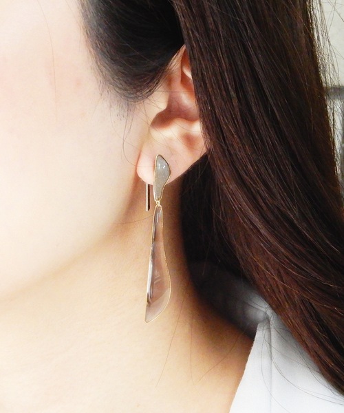 The Rule(ザルール)の「The Rule ザルール:Veronica pierced earring:リーフ型 ベロニカピアス(ピアス(両耳用)・レディース・ブラック/ベージュ/レッド/ゴールド/グリーン・FREE)」の7枚目の写真