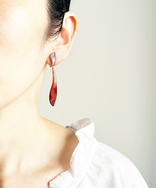 The Rule(ザルール)の「The Rule ザルール:Veronica pierced earring:リーフ型 ベロニカピアス(ピアス(両耳用)・レディース・ブラック/ベージュ/レッド/ゴールド/グリーン・FREE)」の19枚目の写真