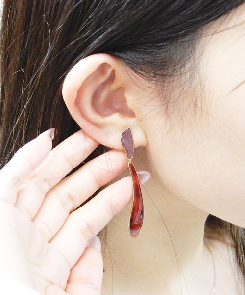 The Rule(ザルール)の「The Rule ザルール:Veronica pierced earring:リーフ型 ベロニカピアス(ピアス(両耳用)・レディース・ブラック/ベージュ/レッド/ゴールド/グリーン・FREE)」の16枚目の写真