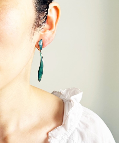The Rule(ザルール)の「The Rule ザルール:Veronica pierced earring:リーフ型 ベロニカピアス(ピアス(両耳用)・レディース・ブラック/ベージュ/レッド/ゴールド/グリーン・FREE)」の18枚目の写真