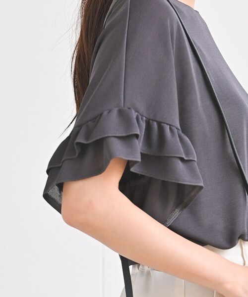 rps（アールピーエス）の「ダブルフリル袖チュニック（チュニック・レディース・チャコールグレー/ブラック/オフホワイト/ライトベージュ・M）」の10枚目の写真