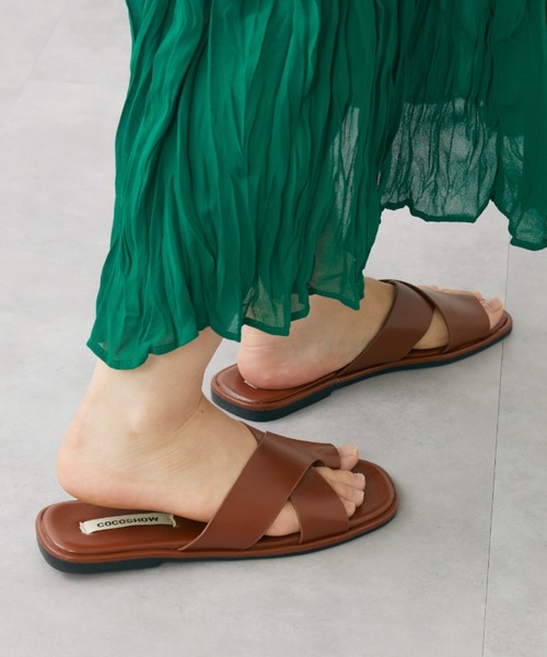 mebole(メボレ)の「クロストングフラットサンダル(サンダル・レディース・ホワイト/ブラック/ブラウン・SMALL/MEDIUM/LARGE)」の9枚目の写真