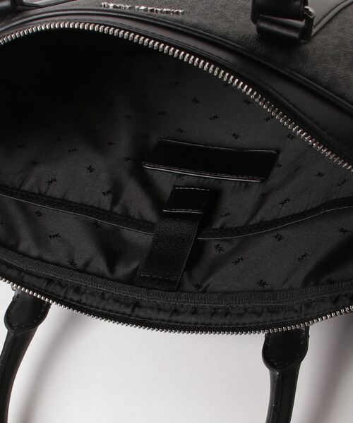 MICHAEL KORS（マイケルコース）の「HARRISON COMMUTER PORTFOLIO