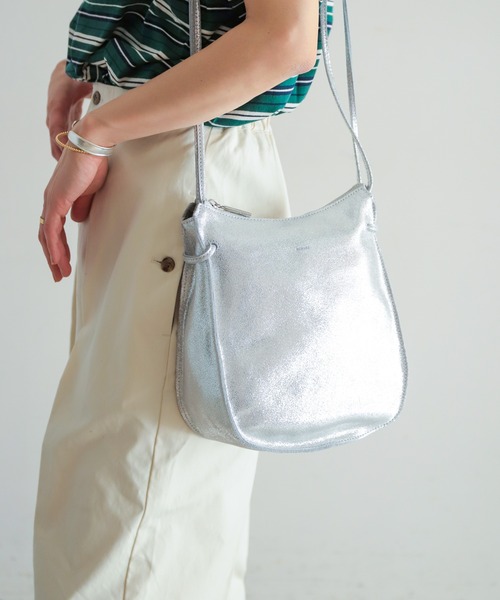 NOMBRE IMPAIR(ノンブルアンペール)の「【BEAURE】 1ショルダースクエアライクBAG(ショルダーバッグ・レディース・ブラック/グレー/シルバー・FREE)」の3枚目の写真