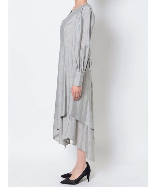 LAGUNAMOON（ラグナムーン）の「ニュアンスパターンアシンメトリーヘムワンピース（ワンピース・レディース・ライトグレー/モカ/アイボリー・SMALL/MEDIUM）」の6枚目の写真