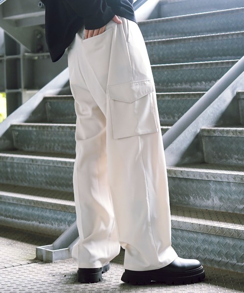 G.O.C（ジーオーシー）の「タック ワイド カーゴ トラウザー（カーゴパンツ・メンズ・オフホワイト/ブルー/ブラック・MEDIUM/LARGE）」の9枚目の写真