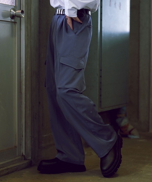 G.O.C（ジーオーシー）の「タック ワイド カーゴ トラウザー（カーゴパンツ・メンズ・オフホワイト/ブルー/ブラック・MEDIUM/LARGE）」の14枚目の写真