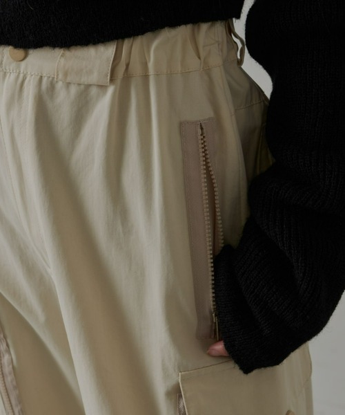 FIG&VIPER（フィグアンドバイパー）の「ミリタリーカーゴパンツ（カーゴパンツ・レディース・アイボリー・S/M）」の15枚目の写真