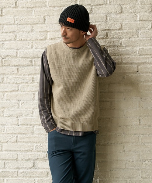 ikka（イッカ）の「ハイストレッチニットベスト（ベスト・メンズ・ベージュ/ブラック/ワイン・XL/S/L/M）」の6枚目の写真