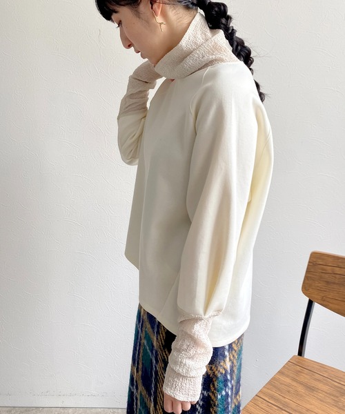 LHELBIE（レルビエ）の「レイヤードライクダンボールニットトップス（その他トップス・レディース・ブラック/ブルー/アイボリー/グレイッシュベージュ・M）」の16枚目の写真