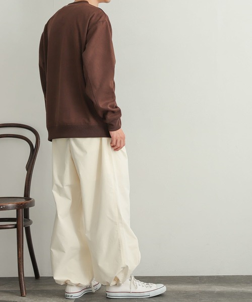 SENSE OF PLACE by URBAN RESEARCH（センスオブプレイスバイアーバンリサーチ）の「『ユニセックス』シシュウフェイクスエードスウェットシャツ（スウェット・メンズ・ライトブルー/ブラック/ブラウン/ライトベージュ・MEDIUM/LARGE）」の13枚目の写真