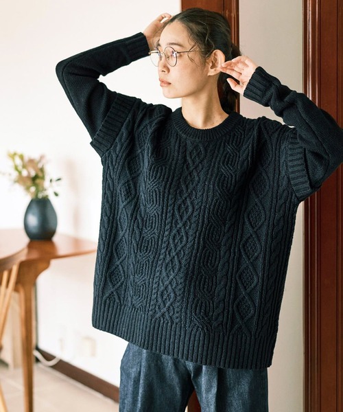 and myera(アンド マイラ)の「and myera アランニットセーター(ニット/セーター・レディース・ブラック/キナリ・MEDIUM/LARGE/X-LARGE/SMALL)」の12枚目の写真