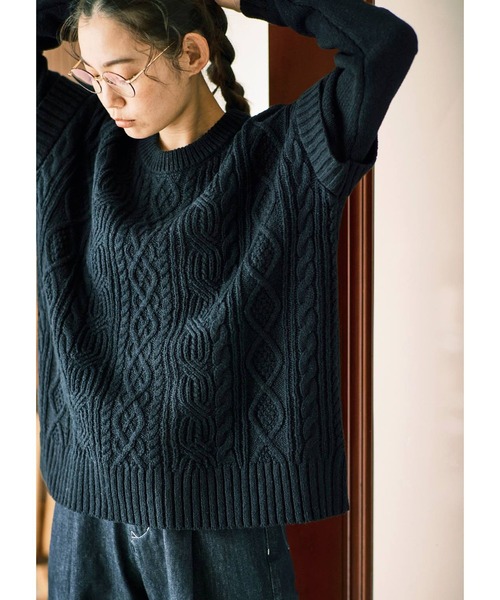 and myera(アンド マイラ)の「and myera アランニットセーター(ニット/セーター・レディース・ブラック/キナリ・MEDIUM/LARGE/X-LARGE/SMALL)」の16枚目の写真