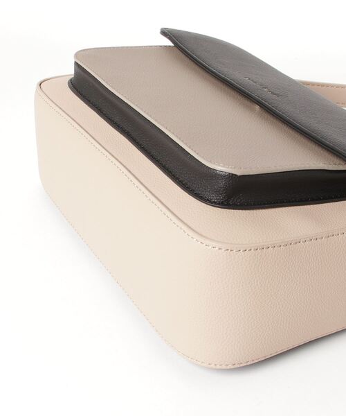 NATURAL BEAUTY（ナチュラルビューティー）の「【NATURAL BEAUTY BAG & WALLET】アミ ショルダーバッグ（ショルダーバッグ・レディース・ピンク/グレー系その他/ベージュ/グリーン・FREE）」の6枚目の写真