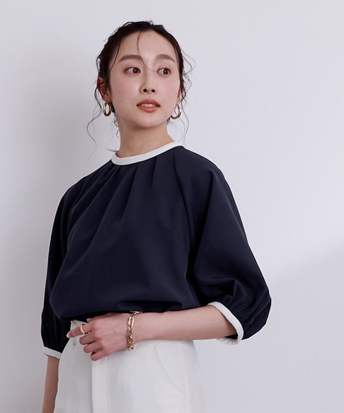UR'S(ユアーズ)の「バイカラータックネックブラウス(シャツ/ブラウス・レディース・ホワイト/ネイビー・S/M/L)」の1枚目の写真
