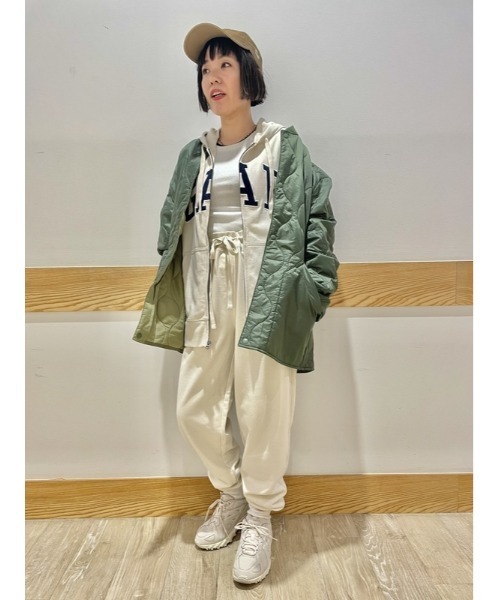 GAP(ギャップ)の「GAPアーチロゴ フレンチテリージョガーパンツ(ユニセックス)(スウェットパンツ・メンズ・ブラック/グレー/オフホワイト/ネイビー/ベージュ・XS/S/M/L/XL/XXS)」の16枚目の写真