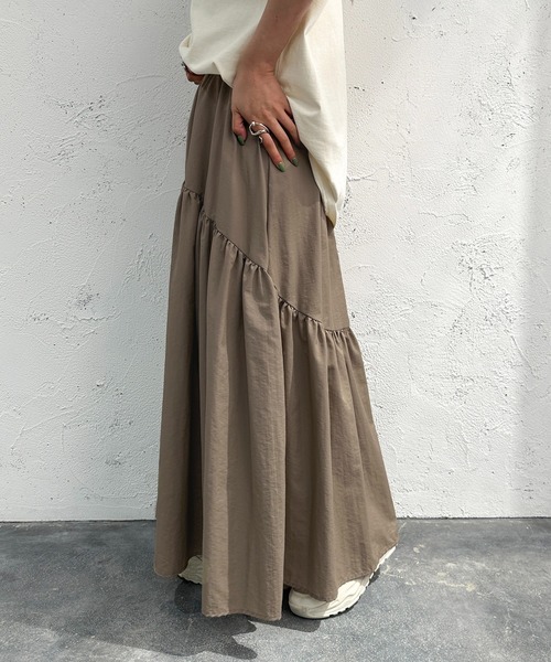 apres jour mignon（アプレジュールミニョン）の「ボリュームデザインスカート【ZOZOTOWN限定アイテム】（スカート・レディース・アイボリー/ベージュ/ブラック/その他/ブルー/チャコールグレー/ブルー系その他/ブラック系その他・MEDIUM/SMALL/X-LARGE）」の10枚目の写真