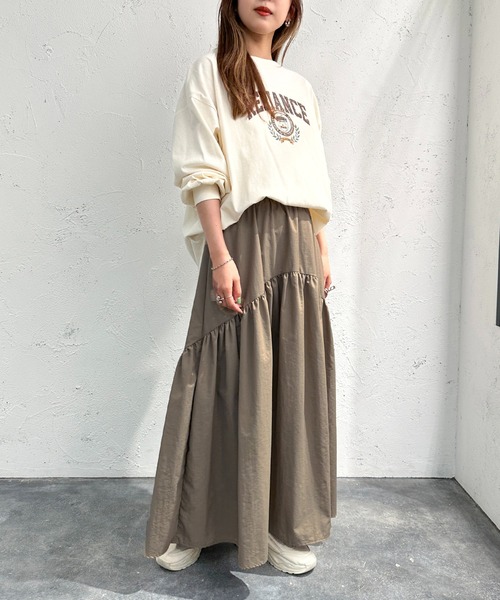 apres jour mignon（アプレジュールミニョン）の「ボリュームデザインスカート【ZOZOTOWN限定アイテム】（スカート・レディース・アイボリー/ベージュ/ブラック/その他/ブルー/チャコールグレー/ブルー系その他/ブラック系その他・MEDIUM/SMALL/X-LARGE）」の12枚目の写真