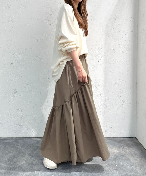 apres jour mignon（アプレジュールミニョン）の「ボリュームデザインスカート【ZOZOTOWN限定アイテム】（スカート・レディース・アイボリー/ベージュ/ブラック/その他/ブルー/チャコールグレー/ブルー系その他/ブラック系その他・MEDIUM/SMALL/X-LARGE）」の14枚目の写真