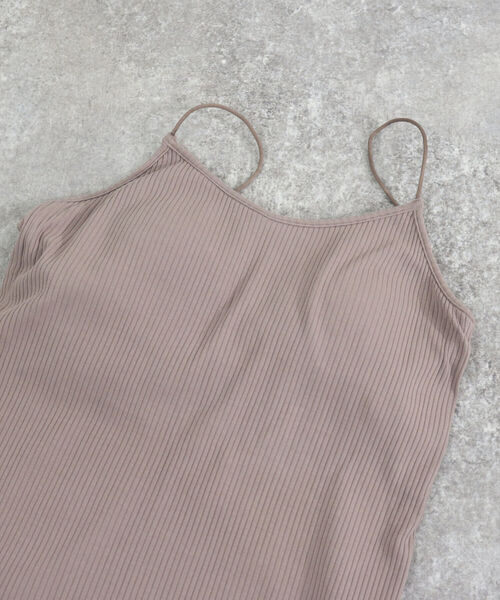 fredy emue（フレディエミュ）の「カップ付きキャミソール（キャミソール・レディース・オフホワイト/ブラウン/ブラック・38）」の11枚目の写真