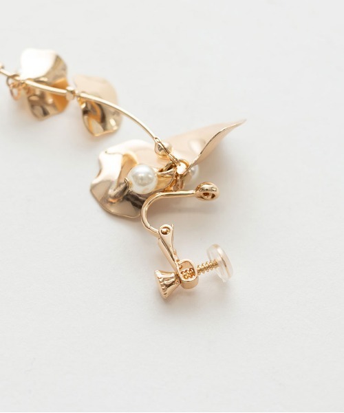 RANDA（ランダ）の「フラワーペタルイヤリング（イヤリング・レディース・ゴールド/シルバー・FREE）」の7枚目の写真