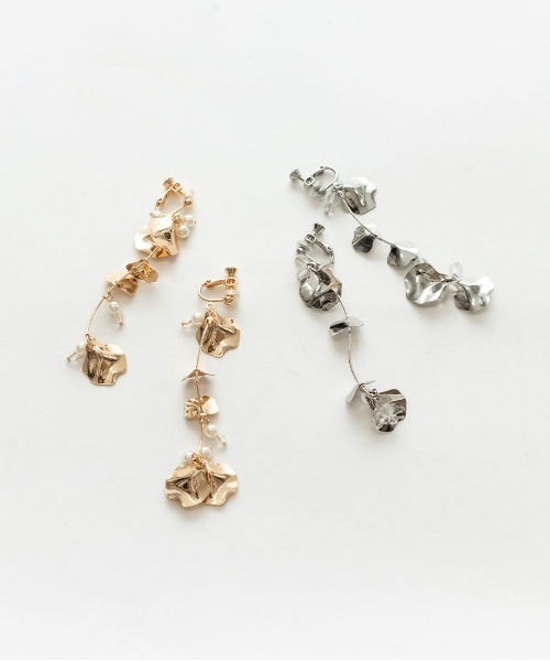 RANDA（ランダ）の「フラワーペタルイヤリング（イヤリング・レディース・ゴールド/シルバー・FREE）」の10枚目の写真