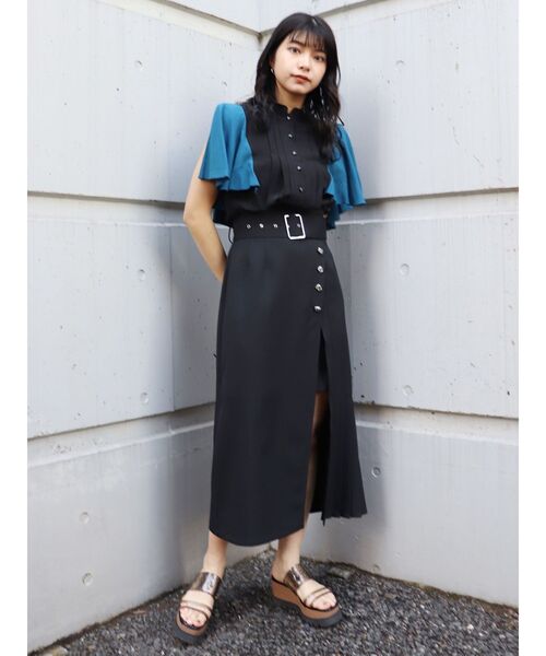 MURUA（ムルーア）の「アシメプリーツラップスカート（スカート・レディース・アイボリー/ブラック/グリーン・1/2）」の10枚目の写真