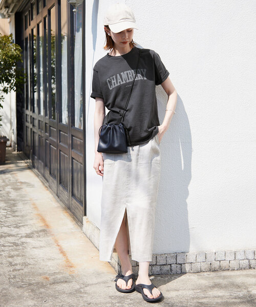 SLOBE IENA（スローブイエナ）の「CHAMBERYロゴTEE（Tシャツ/カットソー・レディース・チャコールグレー/ホワイト/ブルー・FREE）」の6枚目の写真